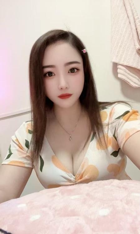 妩媚动人莉莉