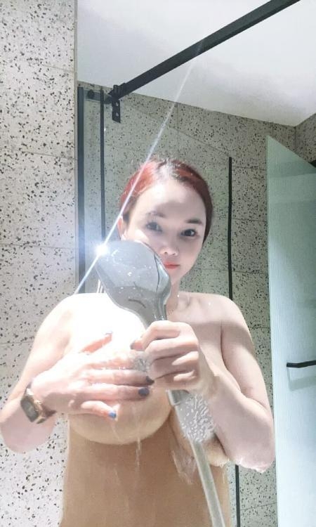 市中心超骚的一姐