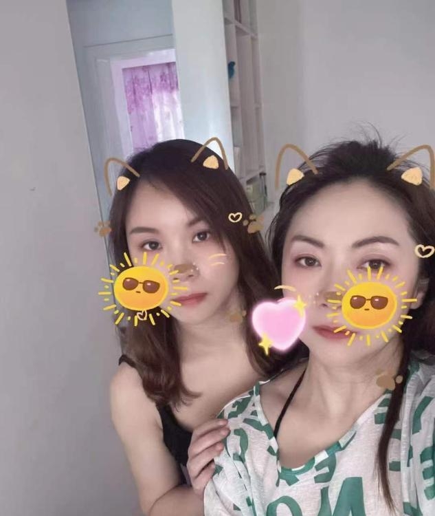 姐妹两人服务好