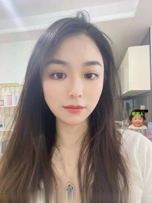 盘龙区少女小雨