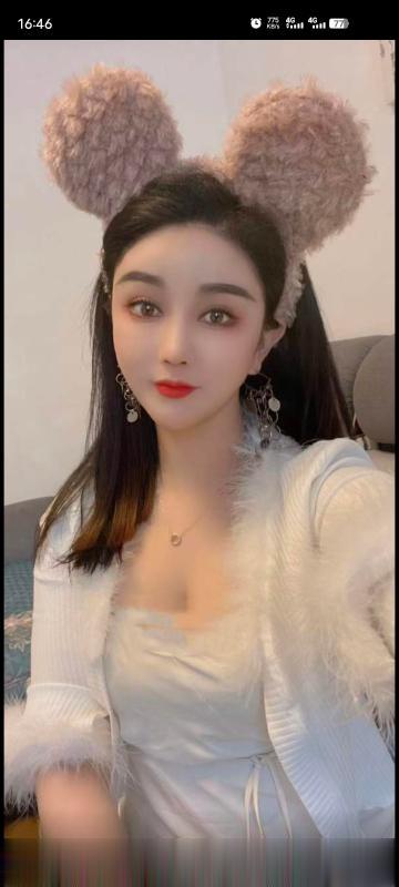 娜美儿身材不错